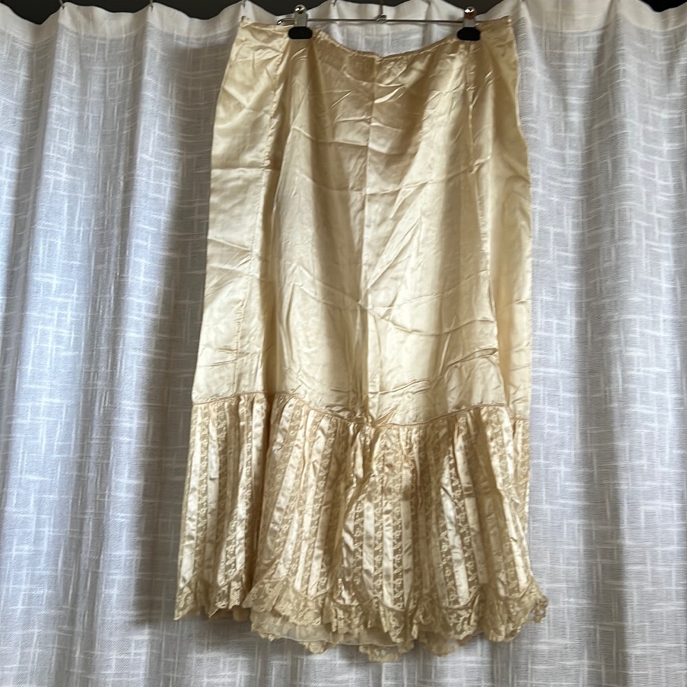 Vintage slip